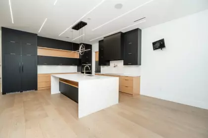 Kitchen Island Photo of 5093 2 Avenue, Tsawwassen, BC