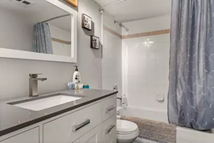 Guest Bathroom Photo of 102 33280 E Bourquin Crescent, Abbotsford, BC
