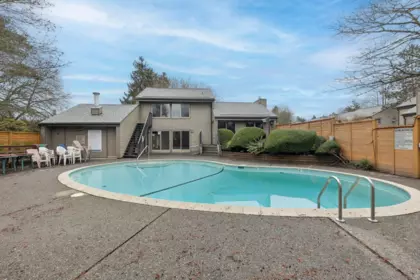 Garden / Landscaping Photo of 20 6871 Francis Road, Richmond, BC