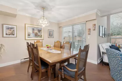 Kitchen Island Photo of 20 6871 Francis Road, Richmond, BC