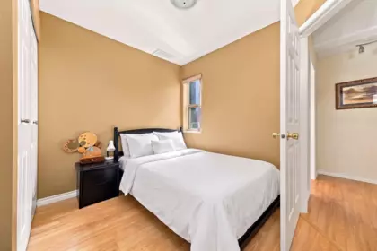 Powder Room Photo of 1523 Lawson Avenue, West Vancouver, BC