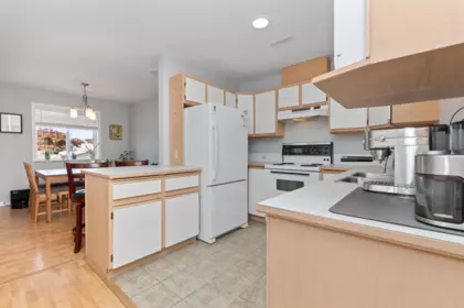 Kitchen Island Photo of 10 7715 Luckakuck Place, Chilliwack, BC