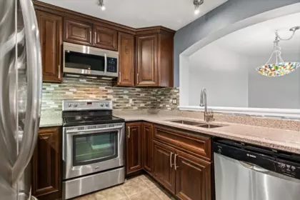 Kitchen Island Photo of 418 1242 Town Centre Boulevard, Coquitlam, BC