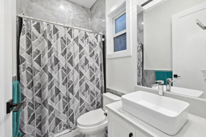 Hallway Photo of 18065 58a Avenue, Surrey, BC
