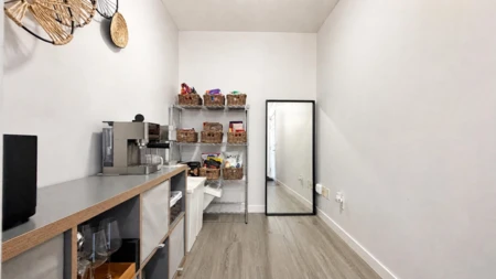 Walk-In Closet Photo of 3411 240 Sherbrooke Street, New Westminster, BC