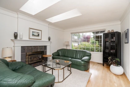 Breakfast Nook Photo of 954 160b Street, Surrey, BC