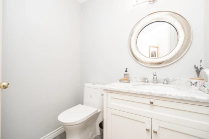 Entry Foyer Photo of 954 160b Street, Surrey, BC