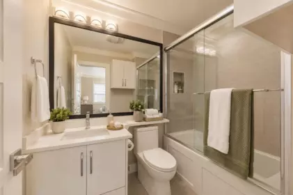 Entry Foyer Photo of 7679 155 Street, Surrey, BC