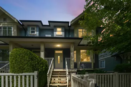 23 6575 192 Street, Surrey, BC, Surrey — Townhouse for sale