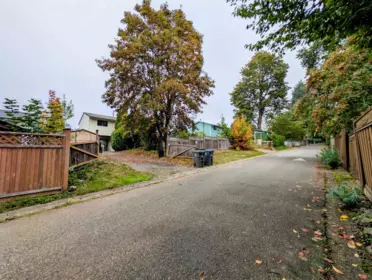18256 64 Avenue, Surrey, BC, Surrey — Single Family Residence for sale