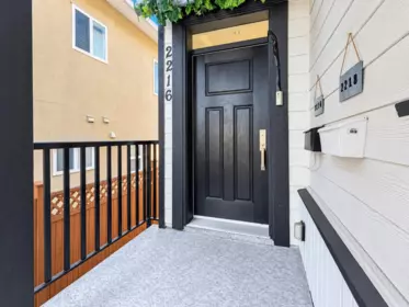 2216 Mannering Avenue, Vancouver, BC, Vancouver — Half Duplex for sale