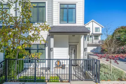 29 17557 100 Avenue, Surrey, BC, Surrey — Townhouse for sale