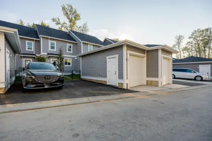 20159 83 Avenue, Langley, BC, Langley — Row House (Non-Strata) for sale