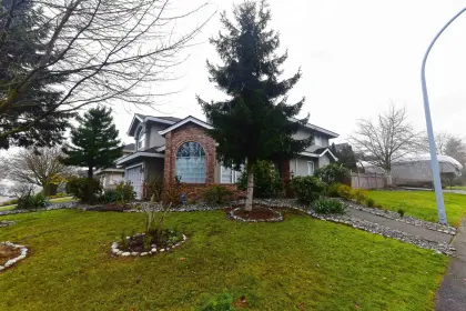 15882 107a Avenue, Surrey, BC, Surrey — Single Family Residence for sale