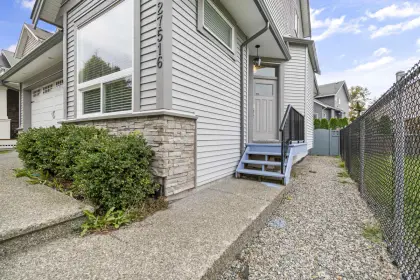 27516 28 Avenue, Langley, BC, Langley — Single Family Residence for sale