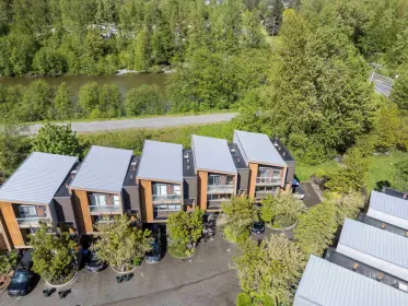 10 39893 Government Road, Squamish, BC, Squamish — Townhouse for sale