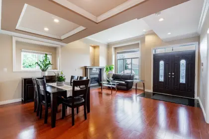6857 Elwell Street, Burnaby, BC, Burnaby — Half Duplex for sale