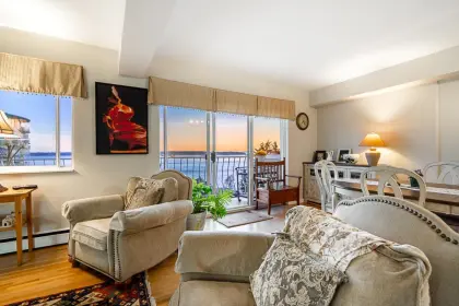 704 2187 Bellevue Avenue, West Vancouver, BC, West vancouver — Apartment/Condo for sale