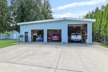 19778 43a Avenue, Langley, BC, Langley — Single Family Residence for sale