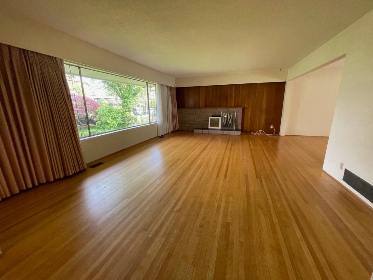 Living Room Photo of 5855 Willow Street, Vancouver, BC