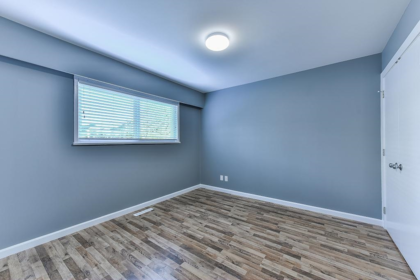 Powder Room Photo of 19845 55a Avenue, Langley, BC