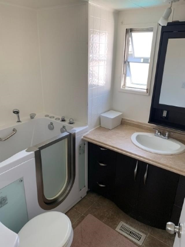 Primary Bedroom Photo of 103 201 Cayer Street, Coquitlam, BC