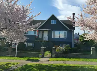 2542 E 3rd Avenue, Vancouver, BC, Vancouver — Single Family Residence for sale