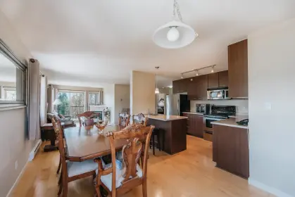 401 5631 Inlet Avenue, Sechelt, BC, Sechelt — Apartment/Condo for sale