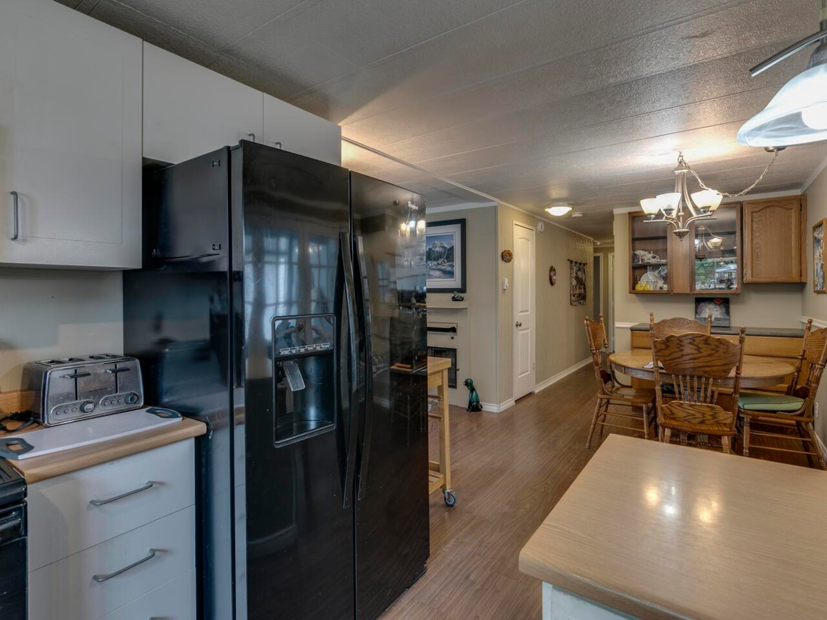 Guest Bathroom Photo of 70 31313 Livingstone Avenue, Abbotsford, BC