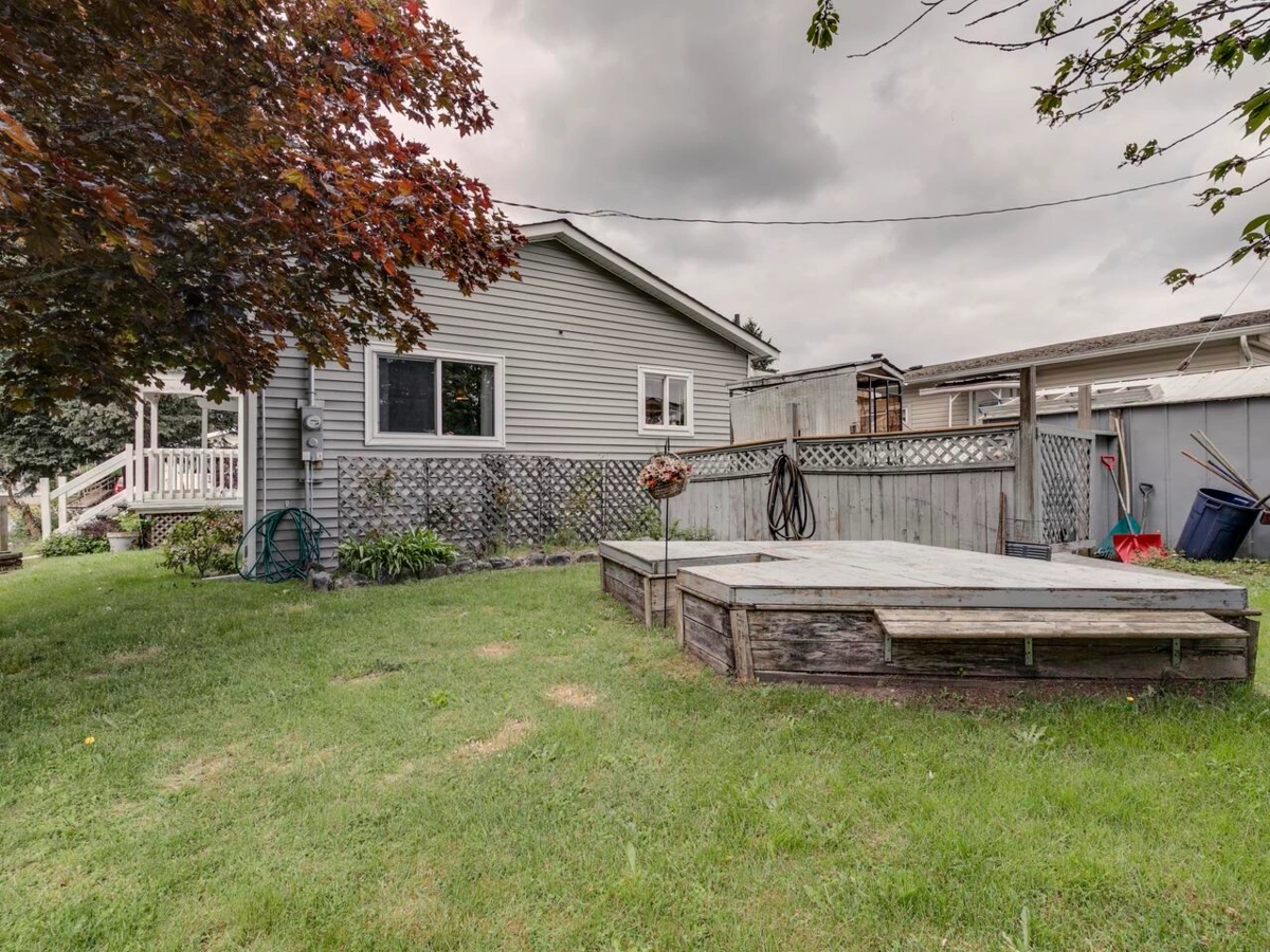 Swimming Pool Photo of 70 31313 Livingstone Avenue, Abbotsford, BC