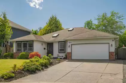 4841 208a Street, Langley, BC, Langley — Single Family Residence for sale