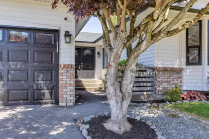 32995 Whidden Avenue, Mission, BC, Mission — Single Family Residence for sale