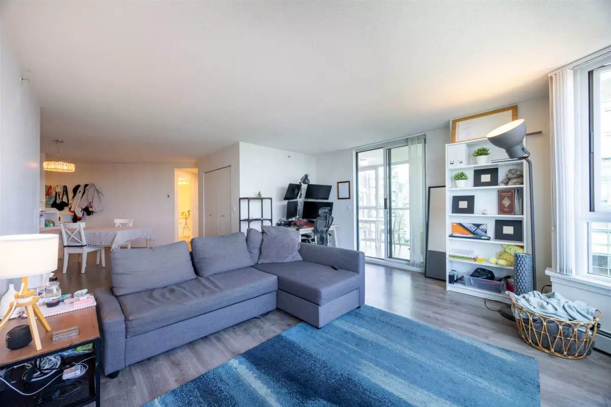 Dining Area Photo of 2505 388 Drake Street, Vancouver, BC