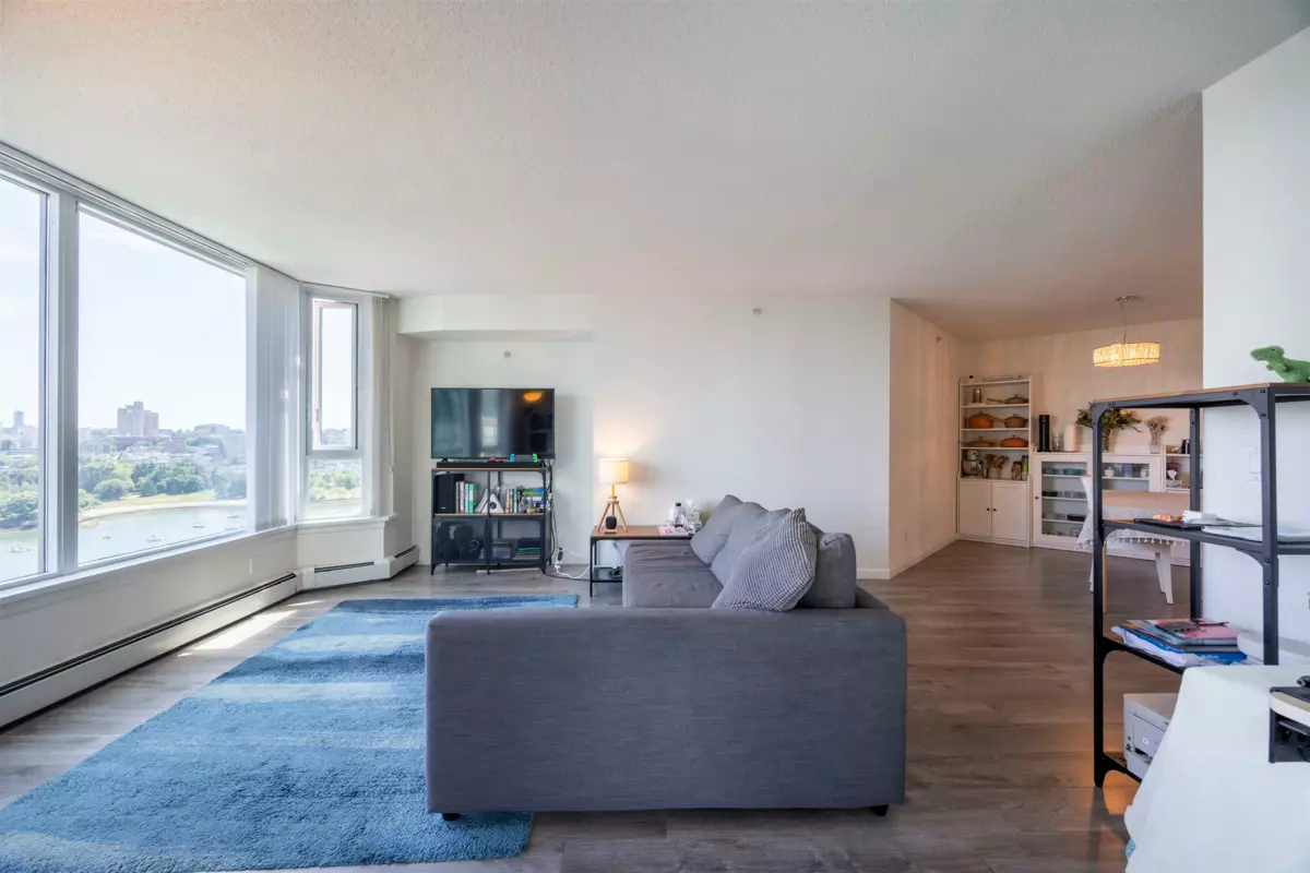 Kitchen Island Photo of 2505 388 Drake Street, Vancouver, BC