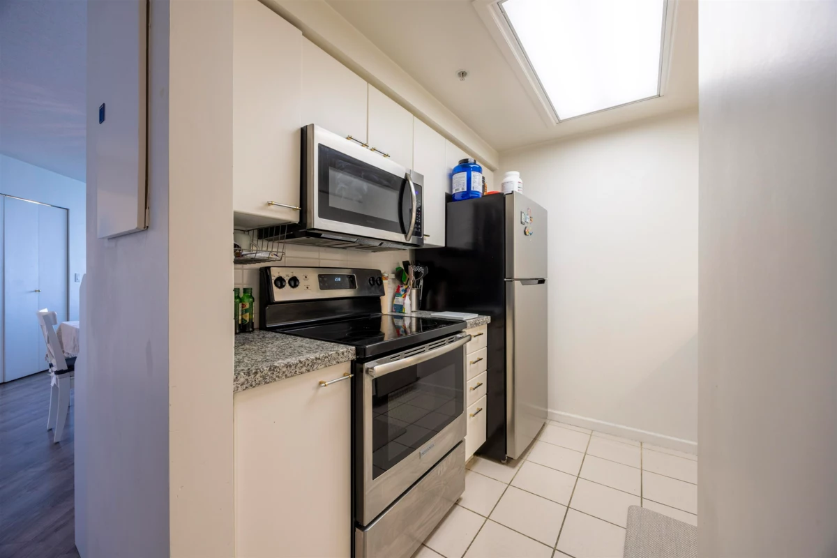 Primary Bedroom Photo of 2505 388 Drake Street, Vancouver, BC