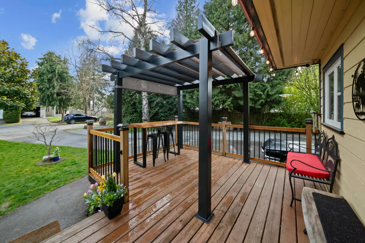Living Room Photo of 4813 Glendale Avenue, Delta, BC