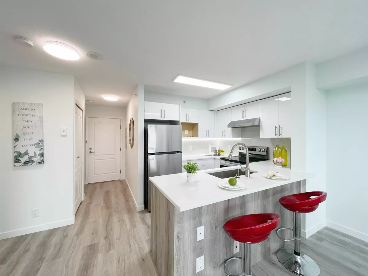 Breakfast Nook Photo of 904 6119 Cooney Road, Richmond, BC