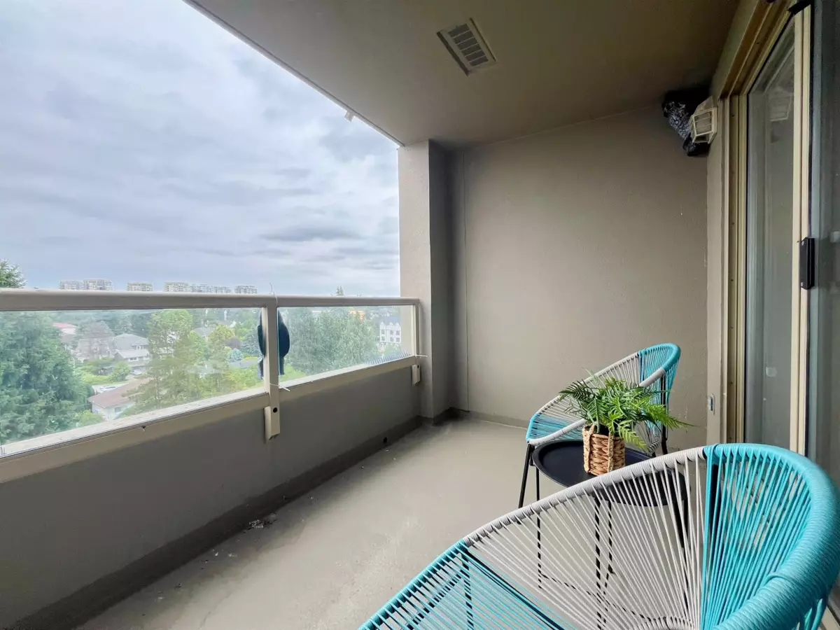 Guest Bathroom Photo of 904 6119 Cooney Road, Richmond, BC