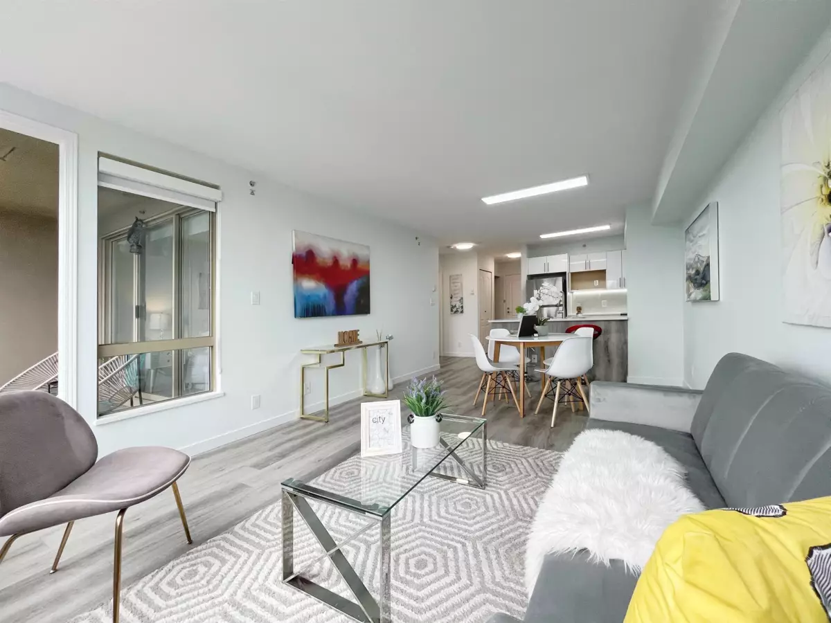 Kitchen Photo of 904 6119 Cooney Road, Richmond, BC