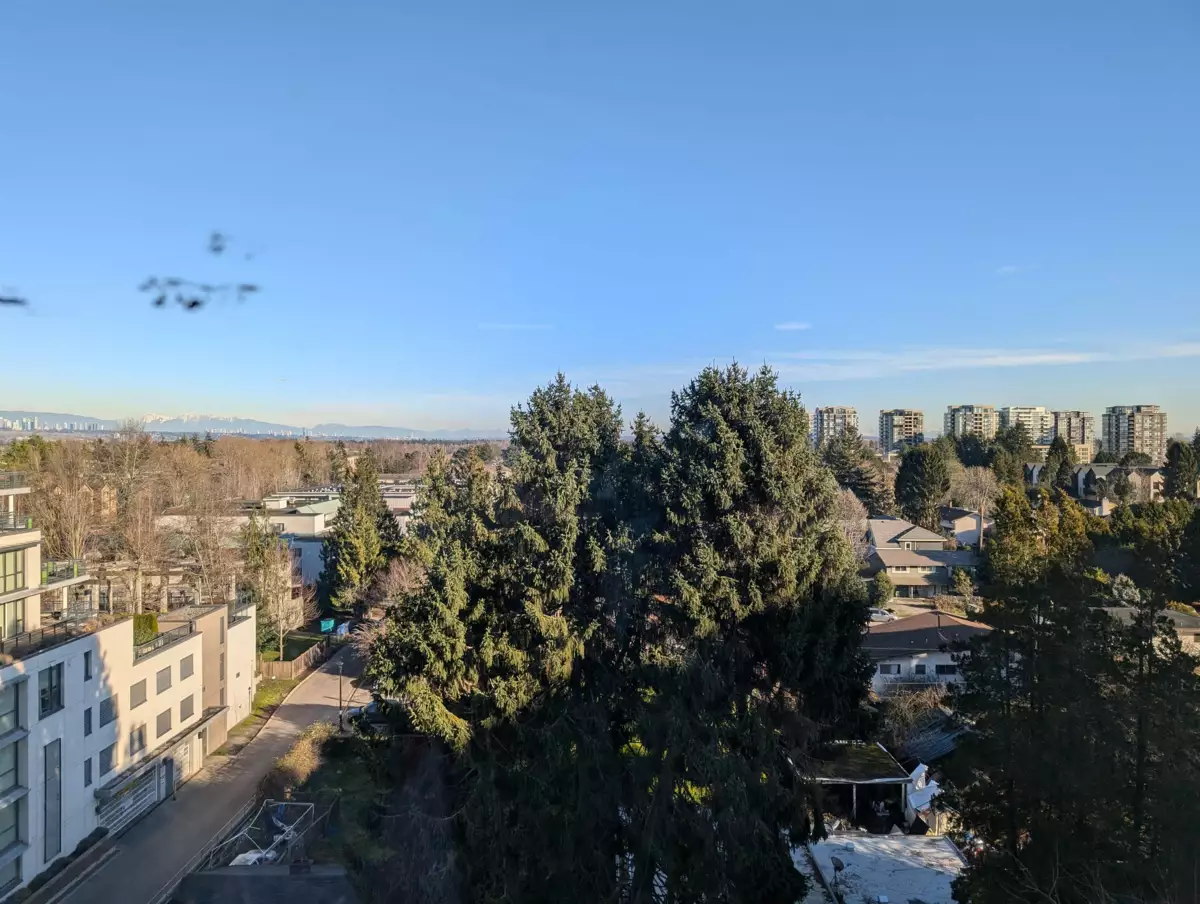Powder Room Photo of 904 6119 Cooney Road, Richmond, BC