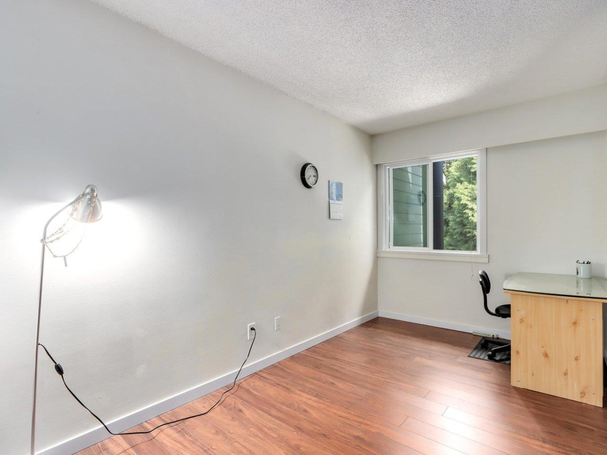 Bedroom 2 Photo of 3 9151 Forest Grove Drive, Burnaby, BC