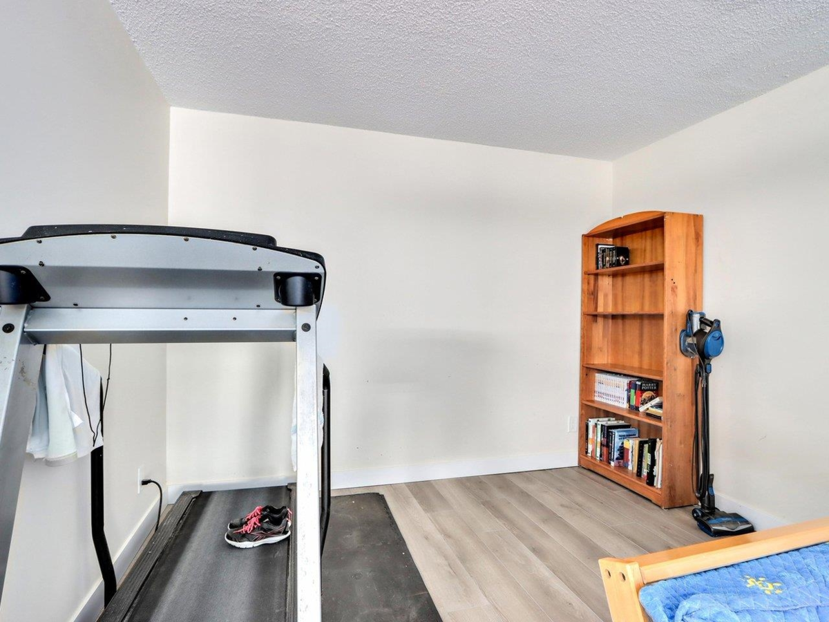 Dining Area Photo of 3 9151 Forest Grove Drive, Burnaby, BC
