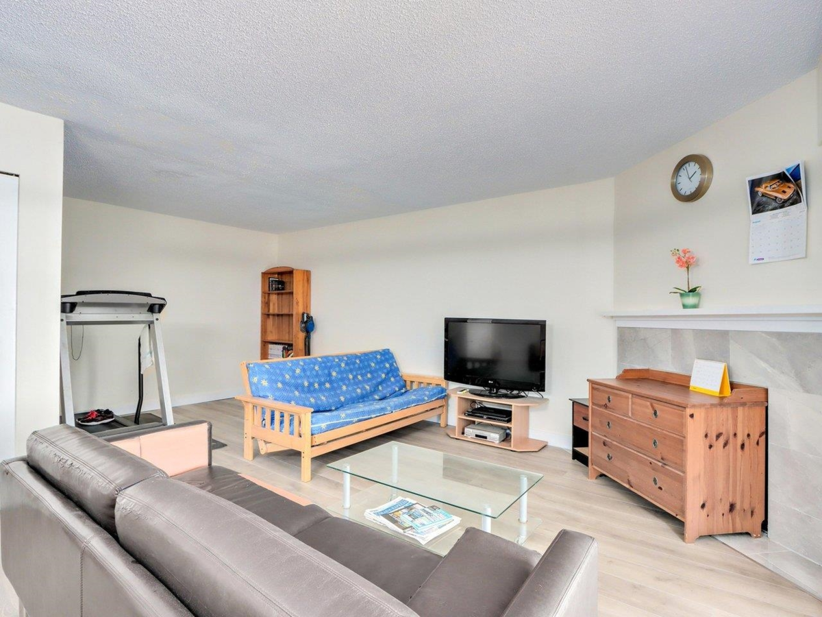 Family Room Photo of 3 9151 Forest Grove Drive, Burnaby, BC