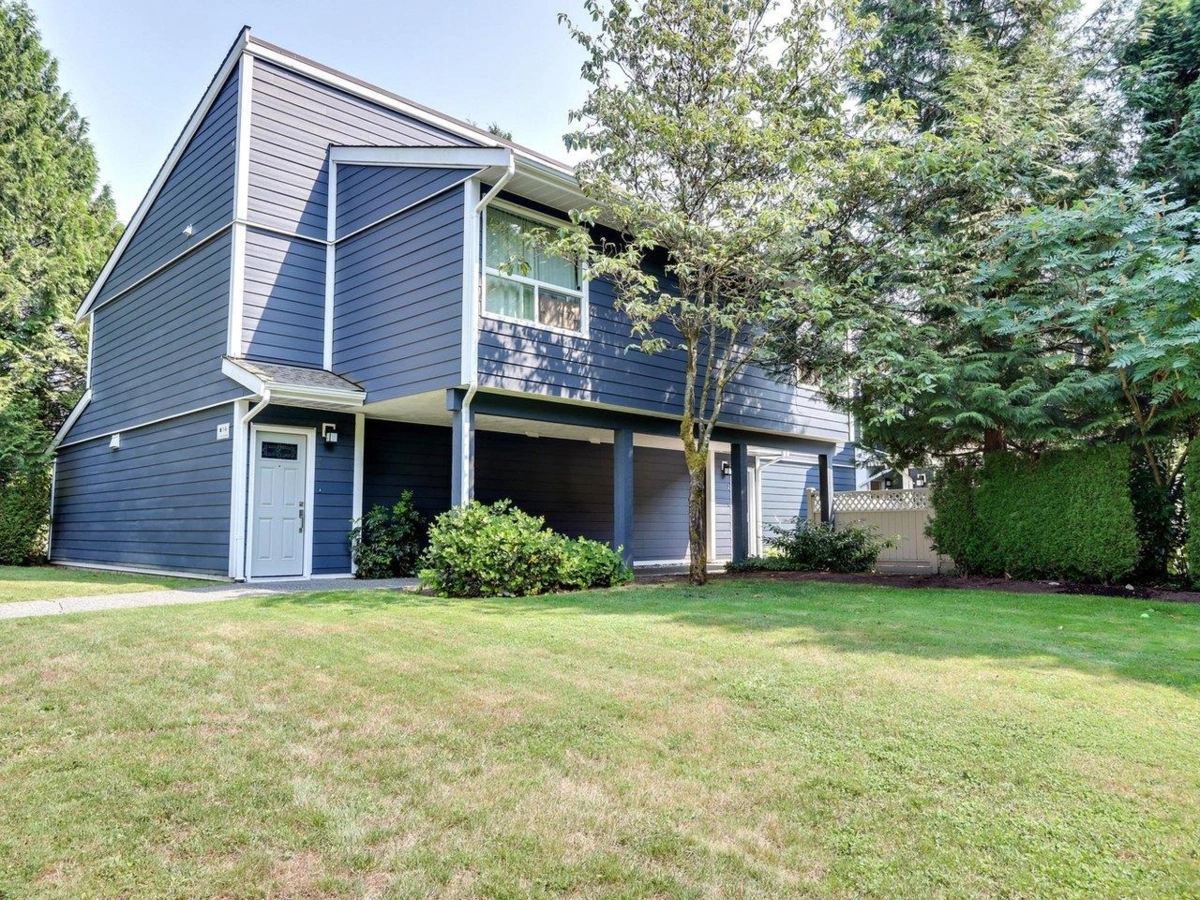Mudroom Photo of 3 9151 Forest Grove Drive, Burnaby, BC