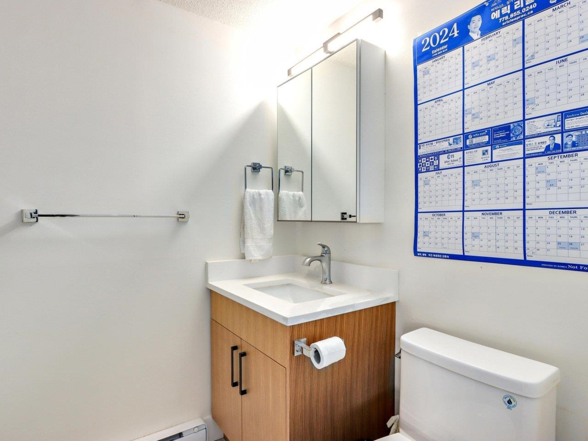 Office / Den Photo of 3 9151 Forest Grove Drive, Burnaby, BC