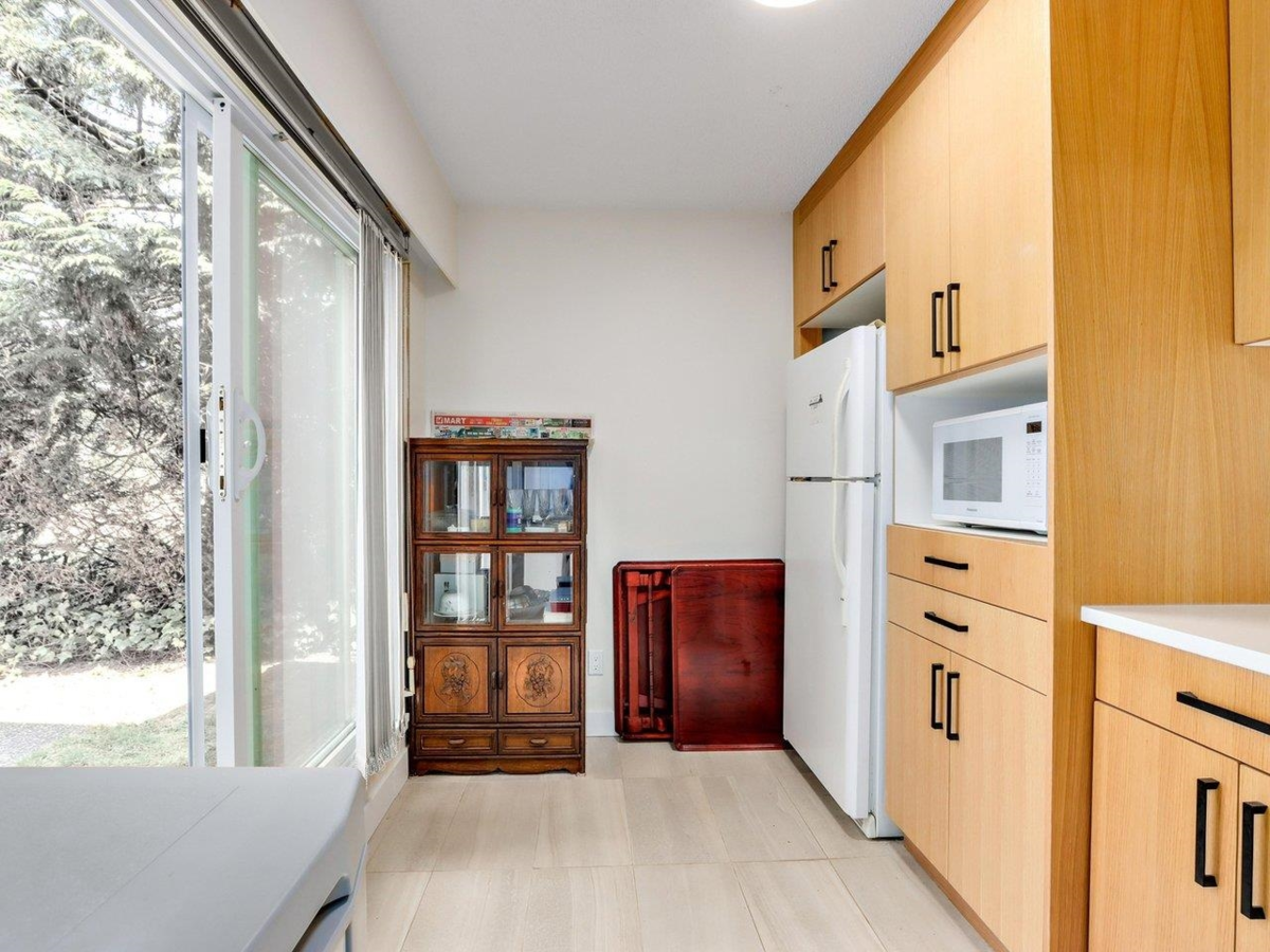 Primary Bedroom Photo of 3 9151 Forest Grove Drive, Burnaby, BC