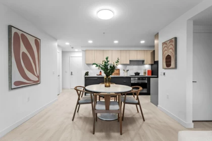 305 2419 Grant Street, Vancouver, BC, Vancouver — Apartment/Condo for sale