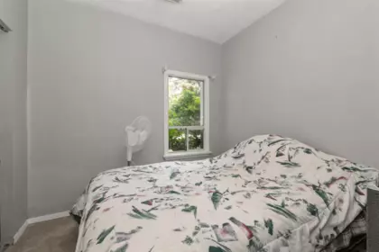 Walk-In Closet Photo of 45728 Henderson Avenue, Chilliwack, BC