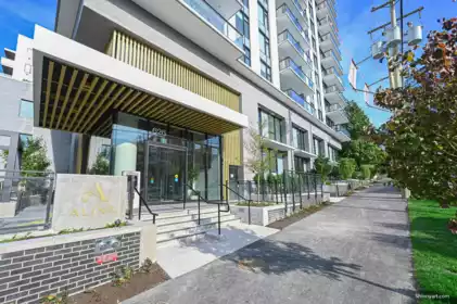 402 626 Claremont Street, Coquitlam, BC