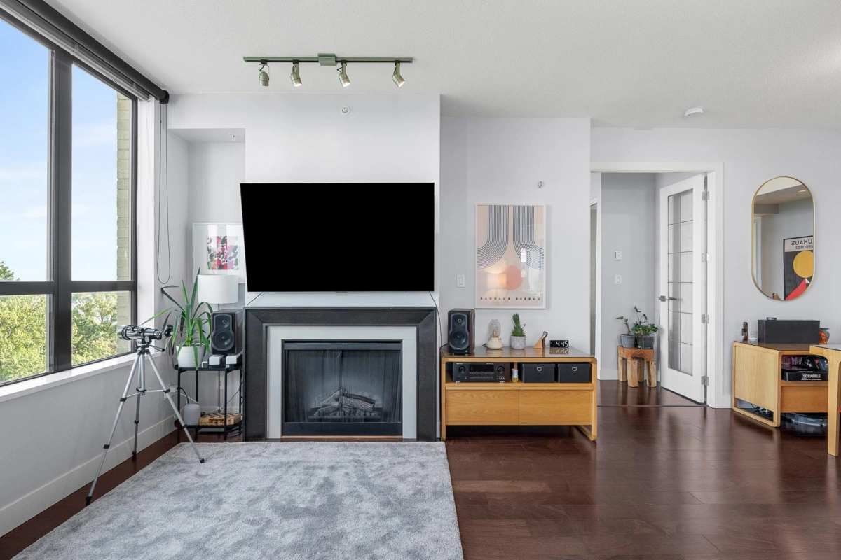 Kitchen Island Photo of 902 9300 University Crescent, Burnaby, BC